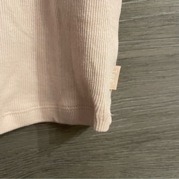 TNA Ribbed Crop Top - Picture 4 of 7